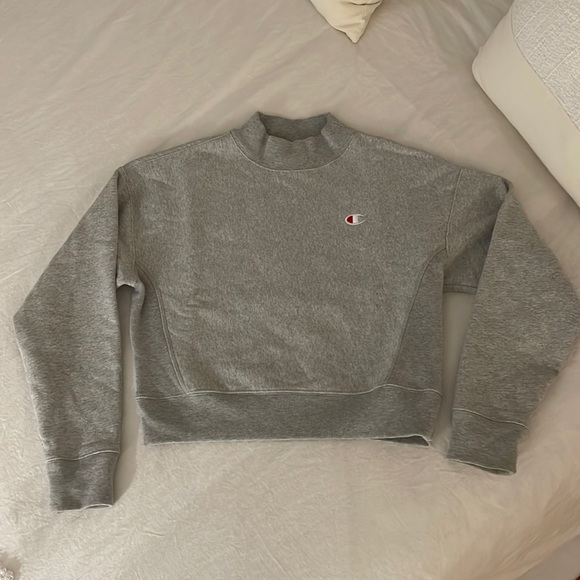 Champion Cropped Sweatshirt - Picture 3 of 5